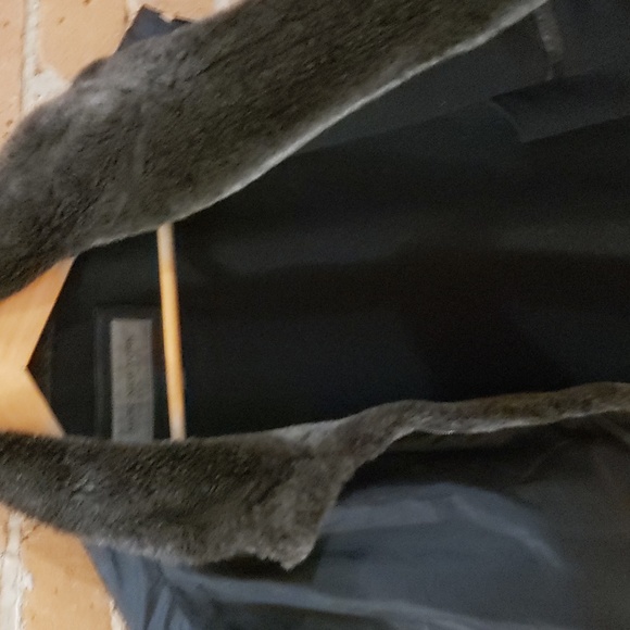 Andrew Marc Men's Black Leather Jacket with Faux Fur Collar - Picture 14 of 16